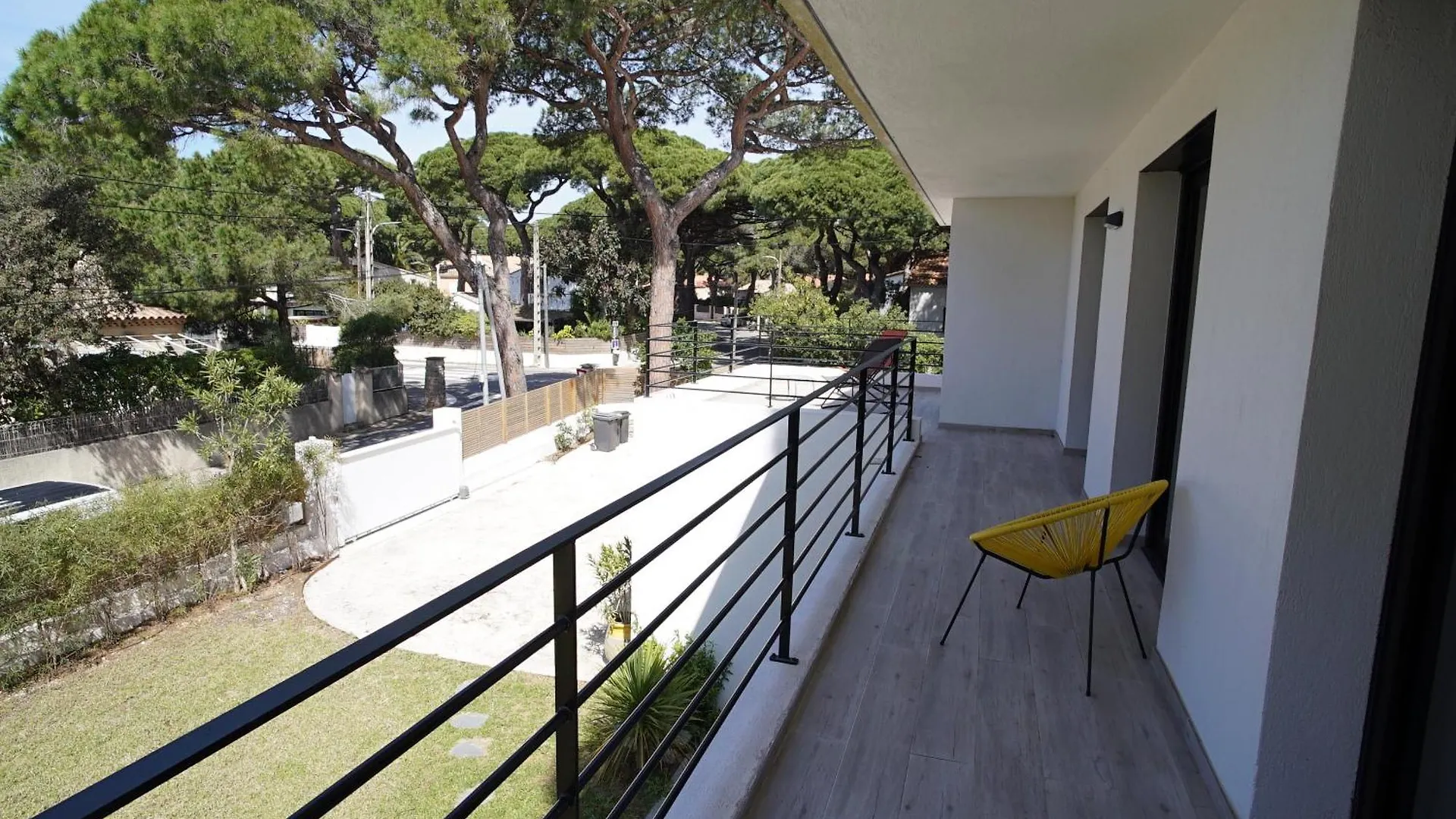 Villa Les Pesquiers Hyeres 0*,  France